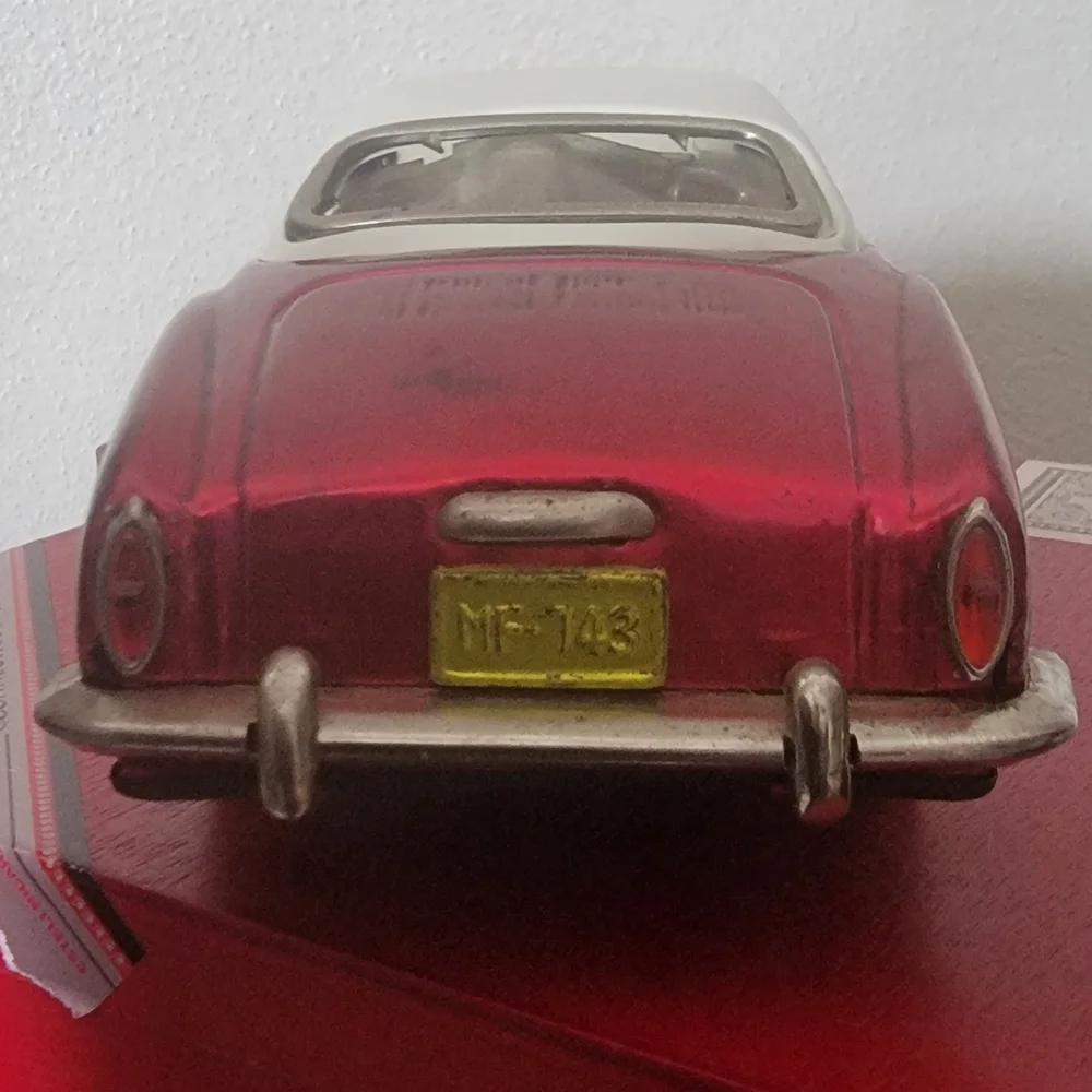 Toy - Picture 2 of 3